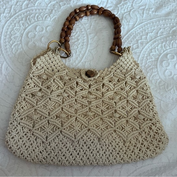 - MACRAME‎ handbag purse with wood bead handles - Picture 1 of 6